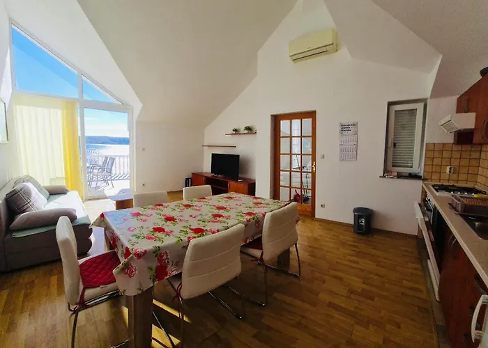 Beachfront Apartments Rukavina