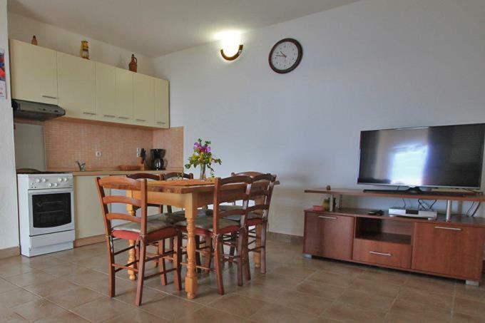 Beachfront Rukavina Apartamento Cesarica